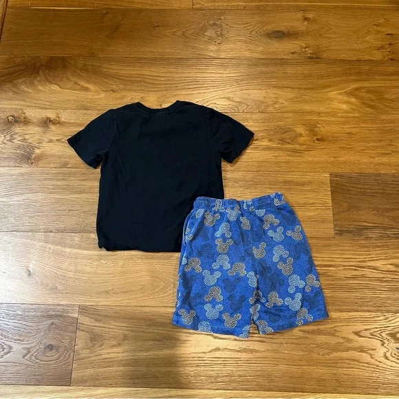 Hanna Andersson Disney Collection shirt and shorts - Picture 2 of 4